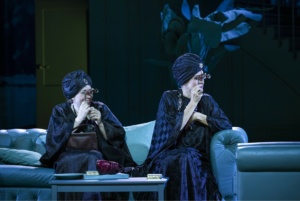 Auf dem Bild: Bettina Schmidt, Anne Cathrin Buhtz. Foto: Rolf Arnold